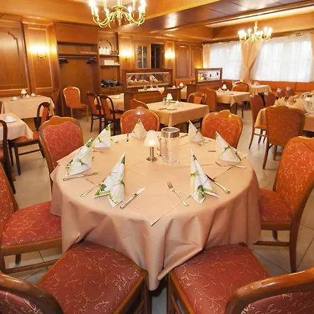 Hotel-restaurant Breitenbacher Hof Hotel Hürth