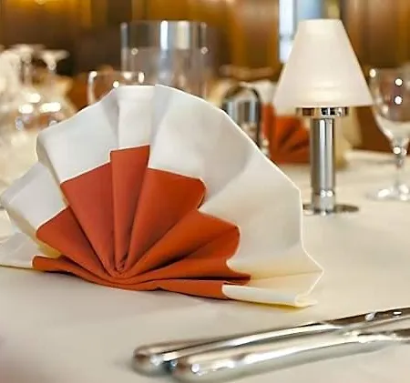 Hotel-restaurant Breitenbacher Hof Отель Хюрт