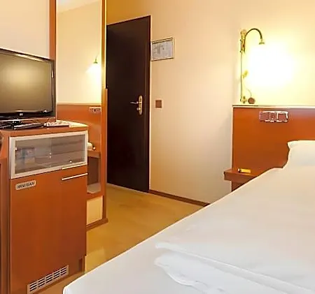 Hotel-restaurant Breitenbacher Hof Отель 3*
