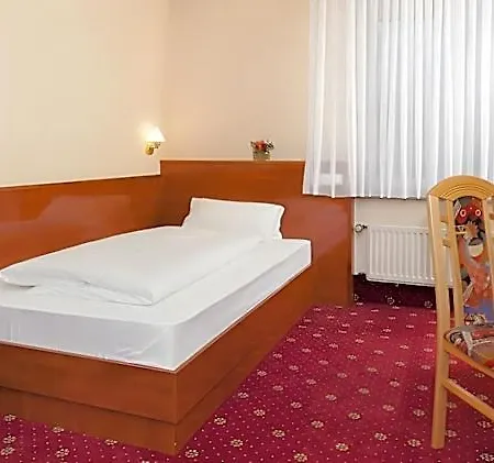 Hotel-restaurant Breitenbacher Hof 호텔 Hürth